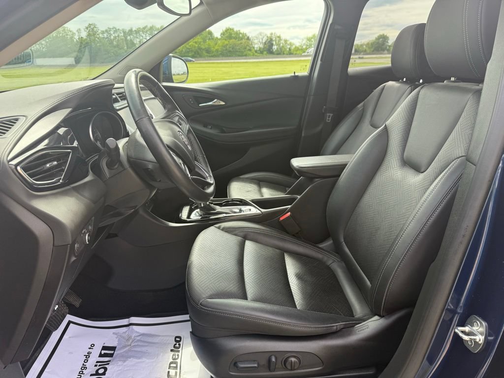 Used 2023 Buick Encore GX Essence FWD image 27
