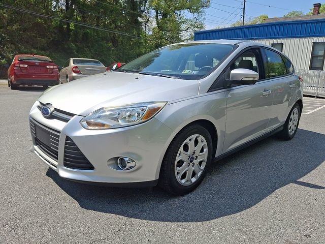 Used 2012 Ford Focus SE w/ SE Winter Pkg FWD image 6