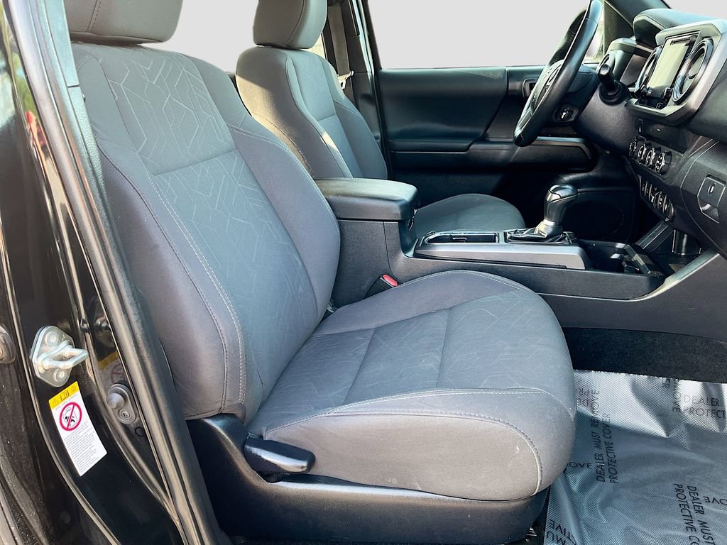 Used 2019 Toyota Tacoma TRD Off-Road w/ Technology Package image 25