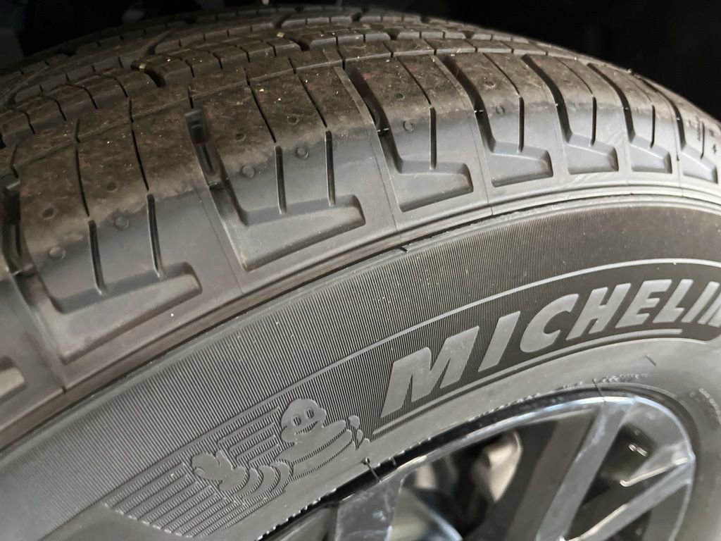 New 2025 Jeep Grand Cherokee Altitude image 16