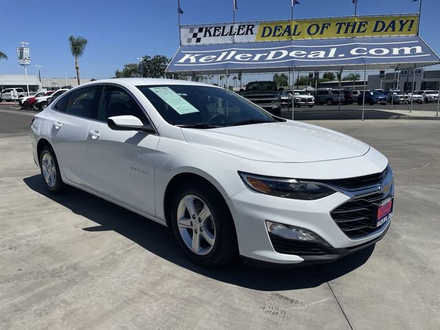 Used 2023 Chevrolet Malibu LT FWD image 2