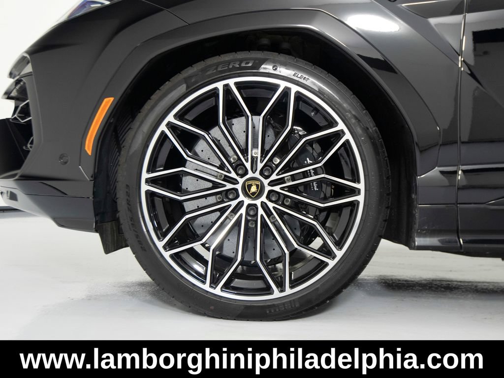 Used 2025 Lamborghini Urus SE AWD/4WD image 9