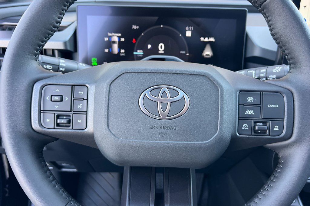 New 2026 Toyota RAV4 XSE w/ Panoramic Sun Roof Package AWD/4WD image 27