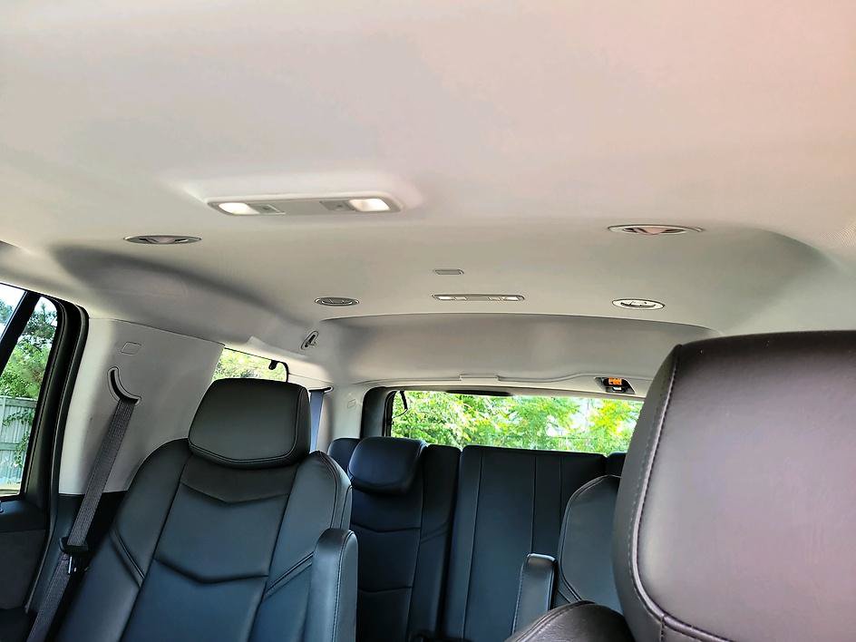 Used 2020 Cadillac Escalade Luxury w/ Escalade Sport Edition AWD/4WD image 39