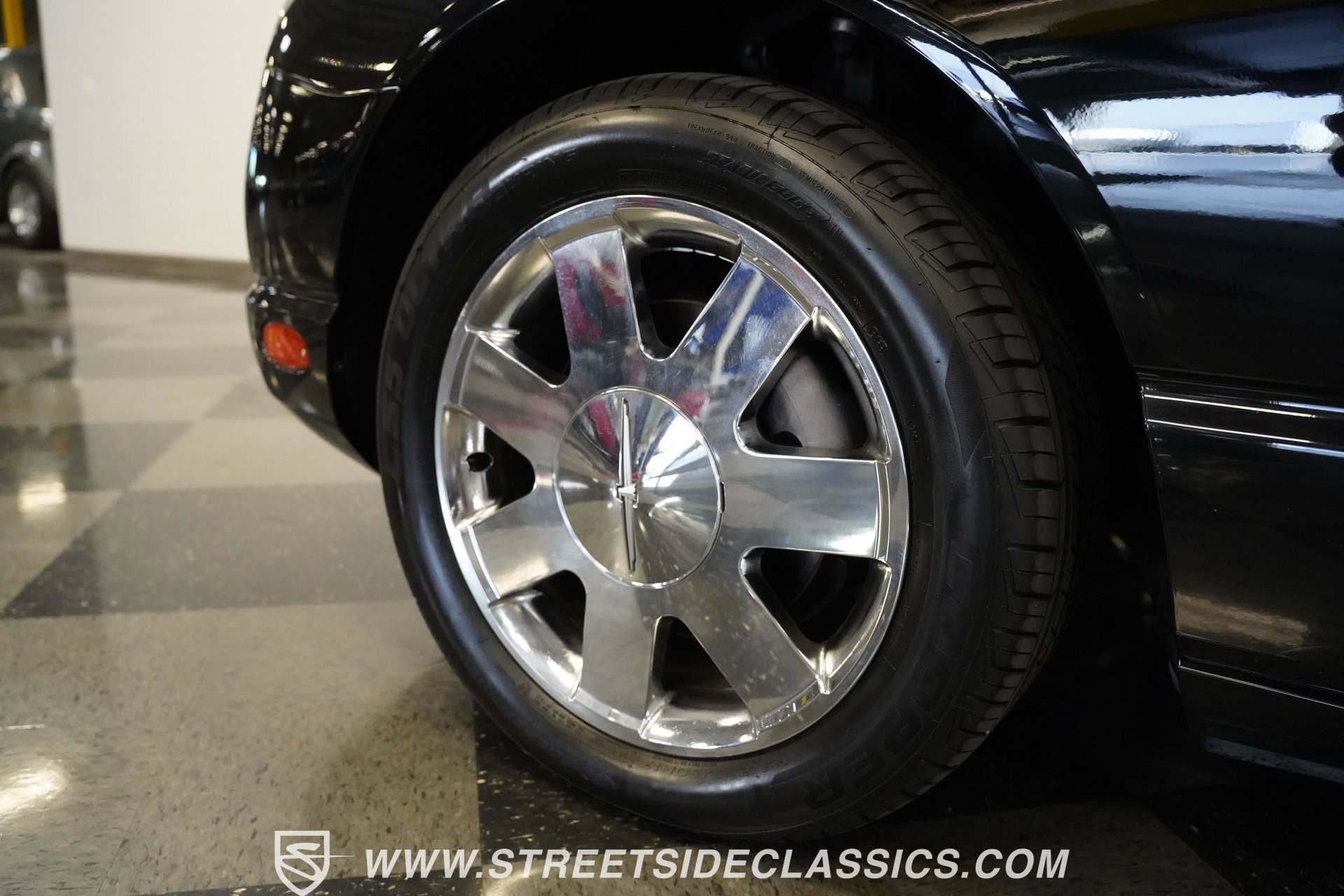 Used 2002 Ford Thunderbird image 17