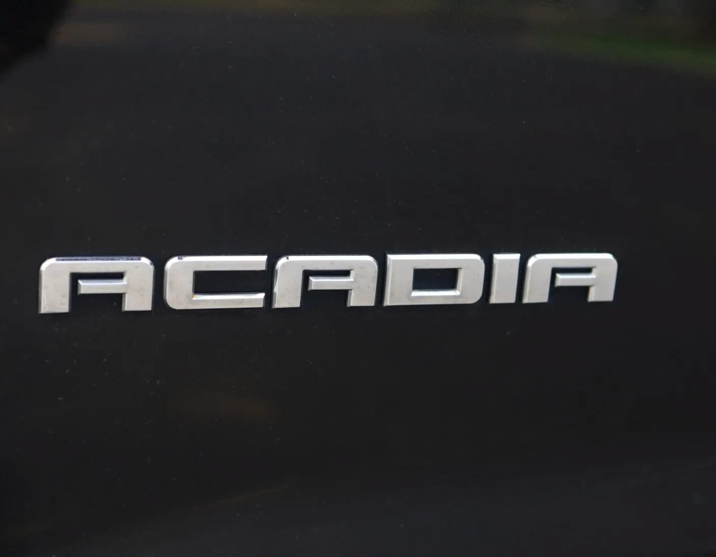 Used 2018 GMC Acadia SLE w/ LPO, Black Accent Package AWD/4WD image 8