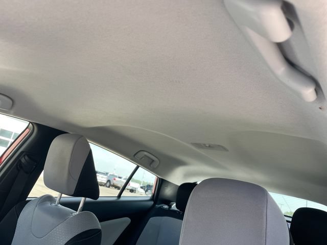 Used 2022 Toyota Prius LE FWD image 27