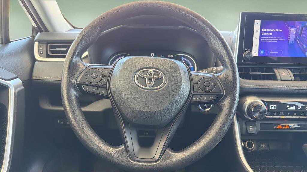 Used 2025 Toyota RAV4 XLE image 9