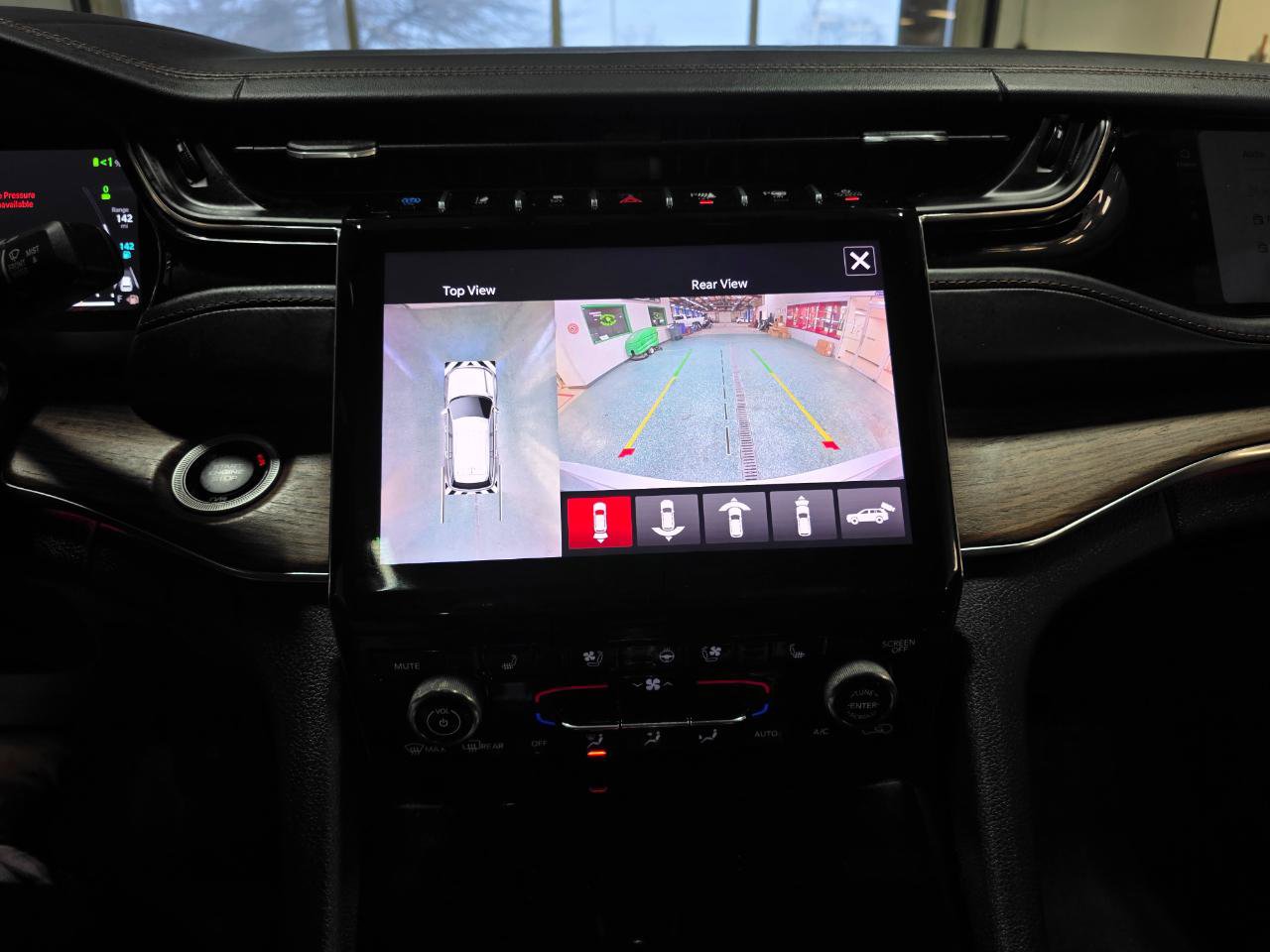 Used 2022 Jeep Grand Cherokee Summit image 35