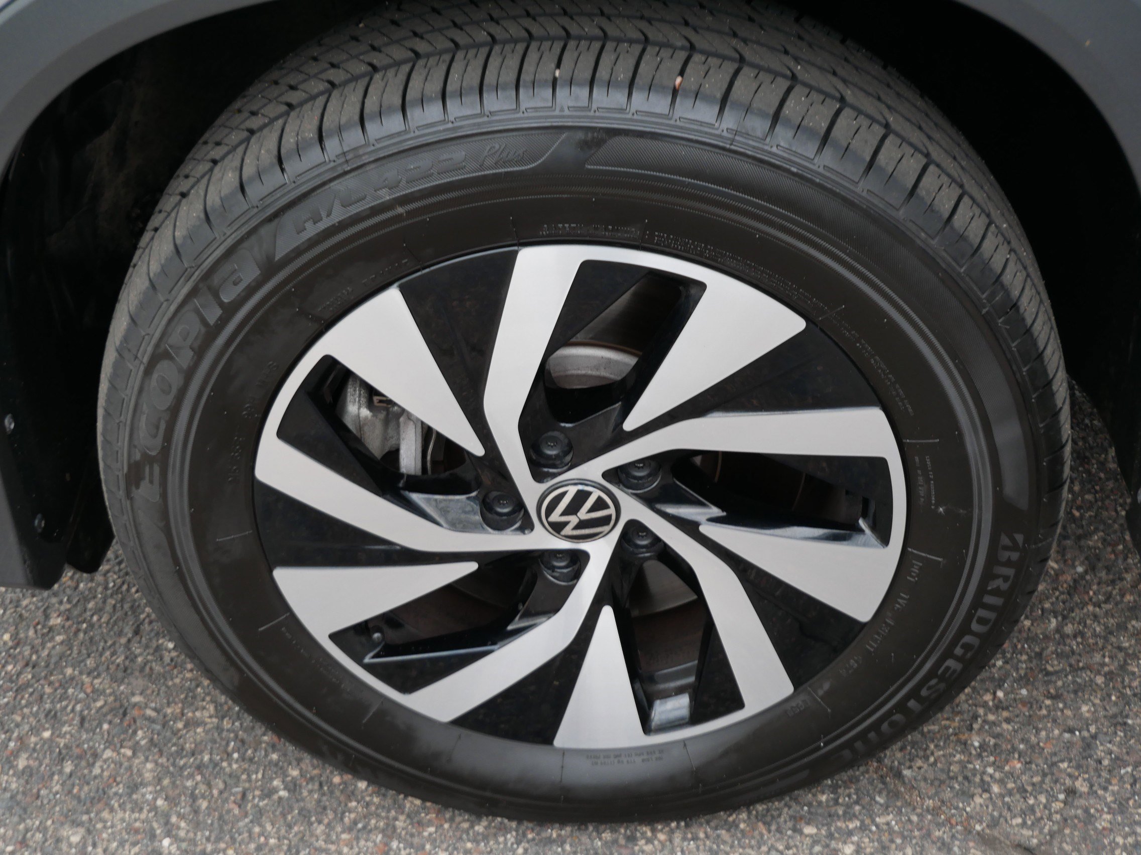 Certified 2025 Volkswagen Tiguan S AWD/4WD image 15