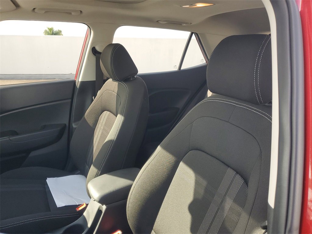 Used 2024 Hyundai Venue SEL image 16