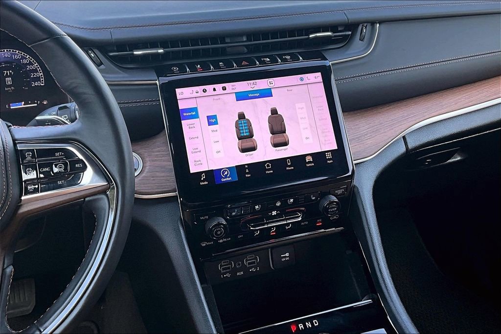 Used 2022 Jeep Grand Cherokee Summit image 9