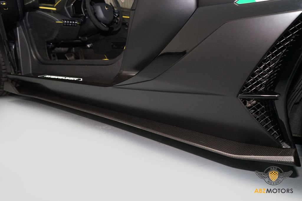 Used 2019 Lamborghini Aventador SVJ image 17
