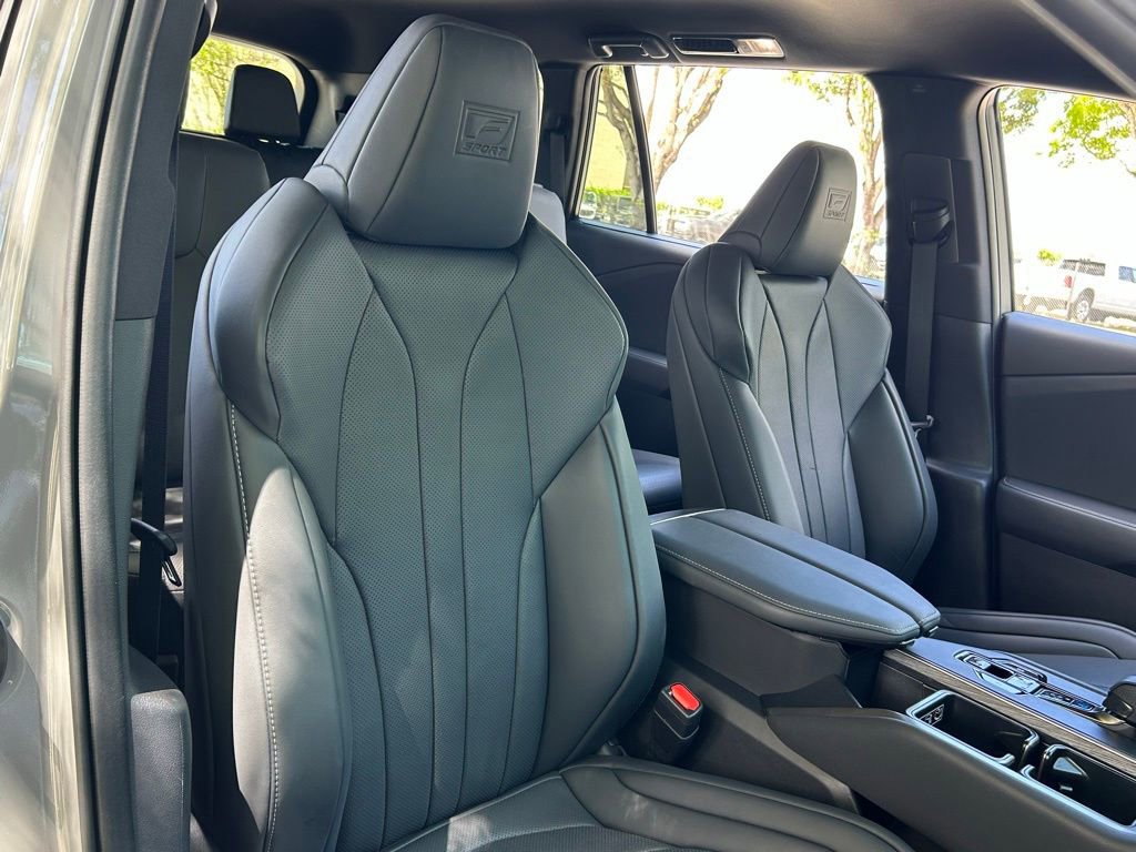 Used 2025 Lexus TX 500h AWD w/ Technology Package image 35