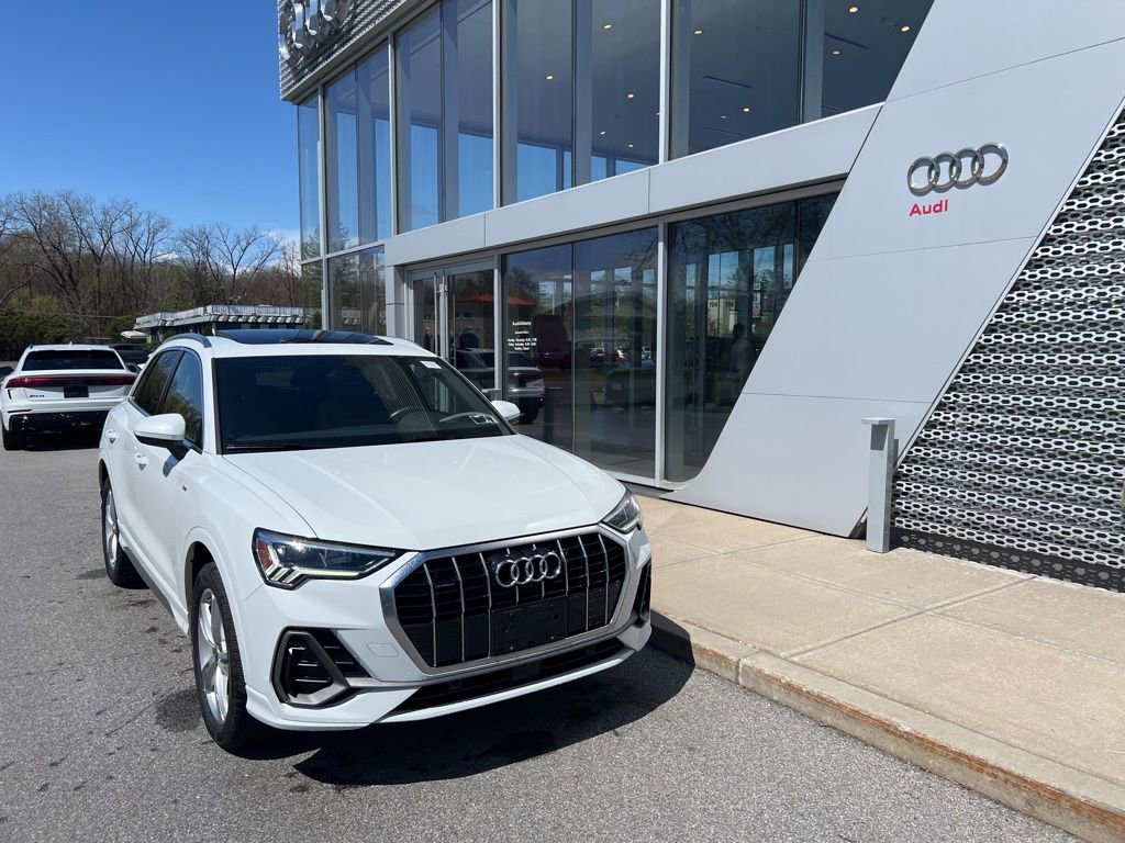 Used 2022 Audi Q3 2.0T Premium Plus image 2
