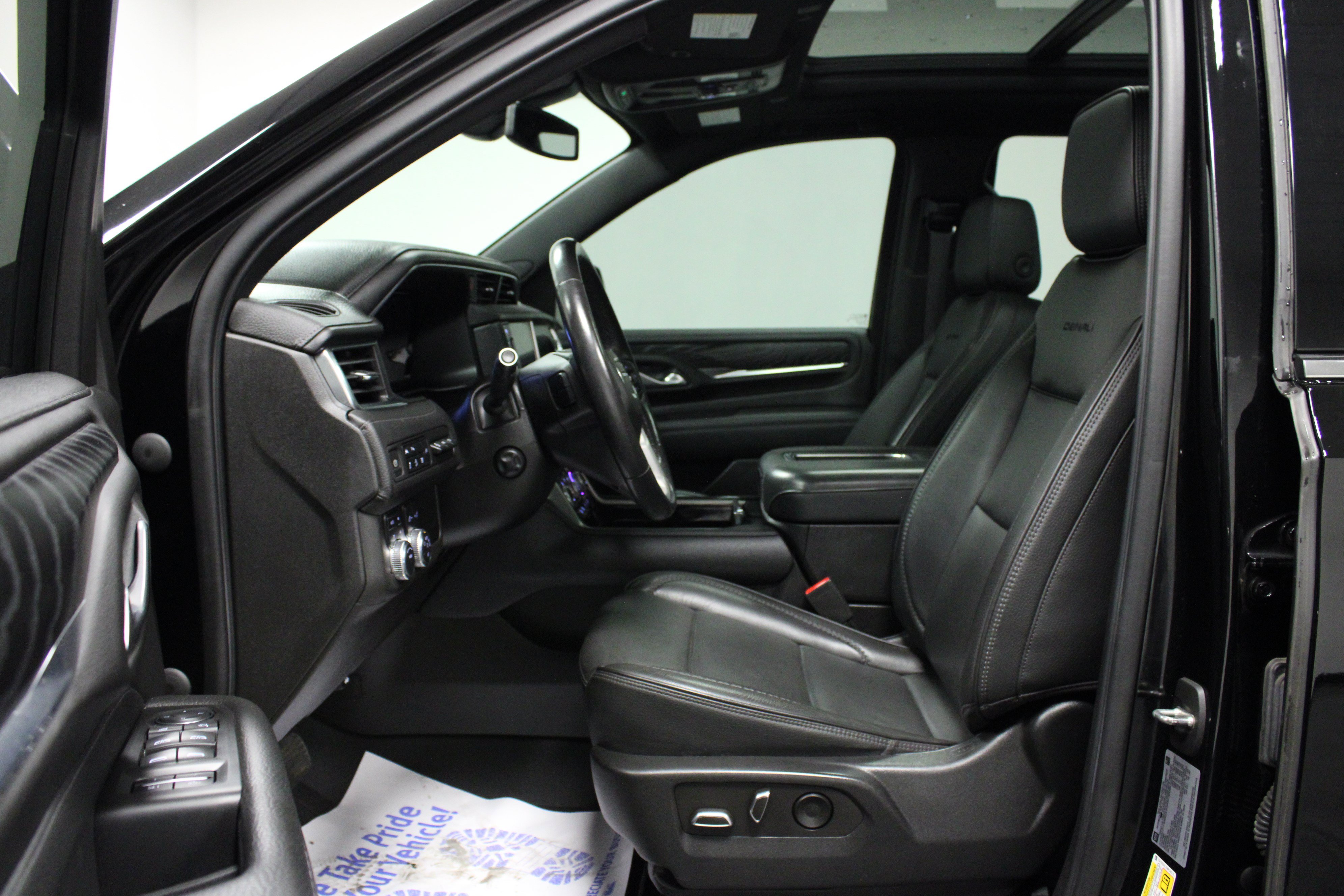 Used 2022 GMC Yukon Denali AWD/4WD image 12