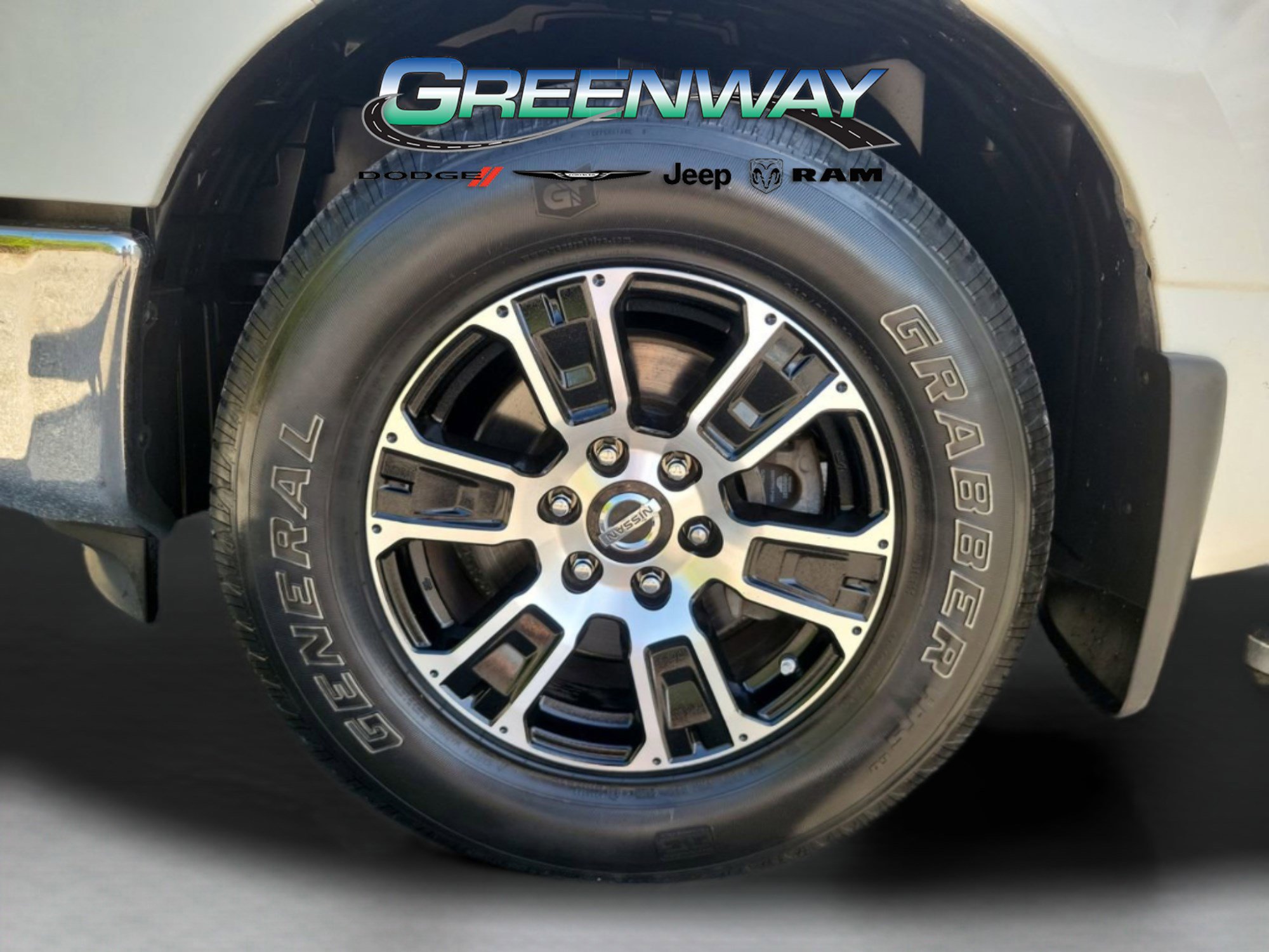 Used 2017 Nissan Titan SV RWD image 31