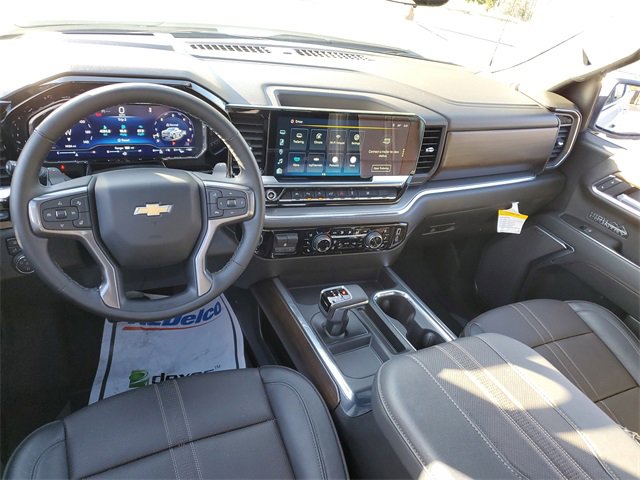 Used 2025 Chevrolet Silverado 1500 High Country image 9