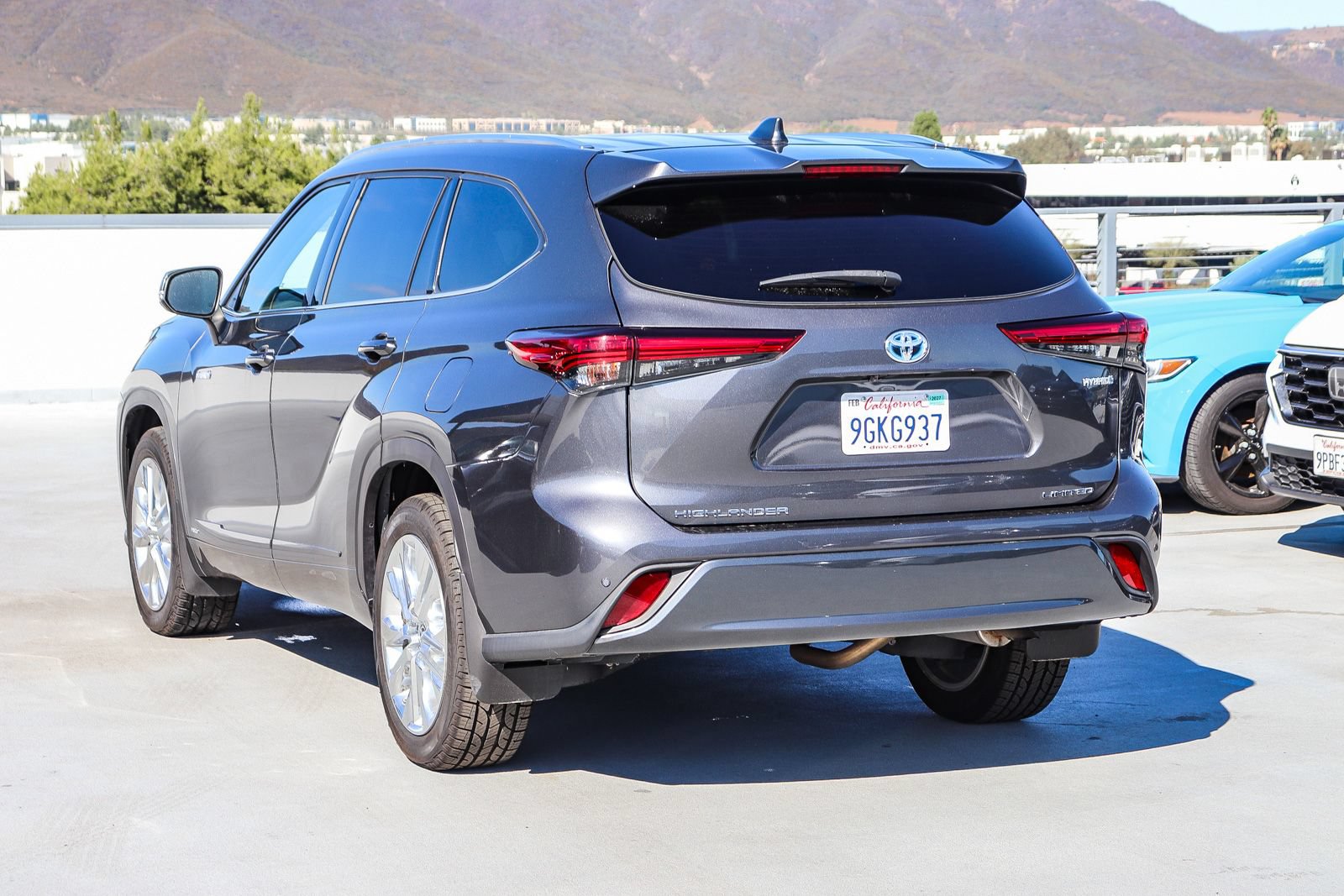 Used 2021 Toyota Highlander Limited AWD/4WD image 4