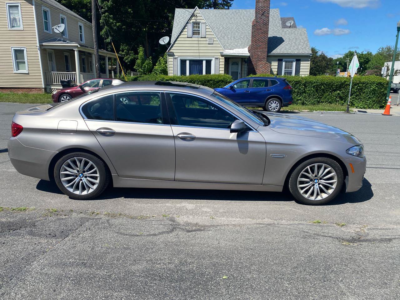 Used 2015 BMW 528i Sedan RWD image 4