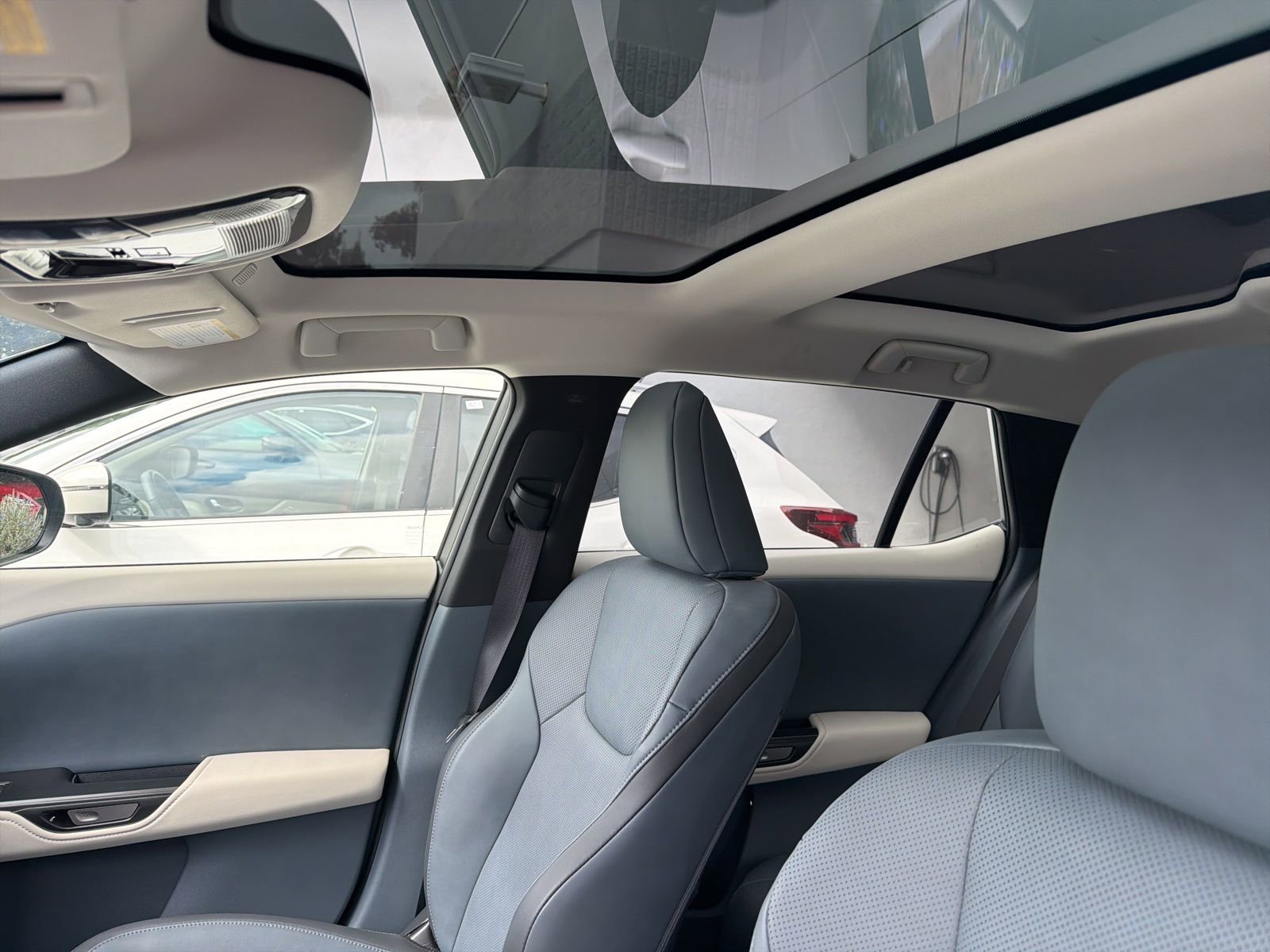 Used 2024 Lexus RZ 300e Premium w/ Technology Package image 9