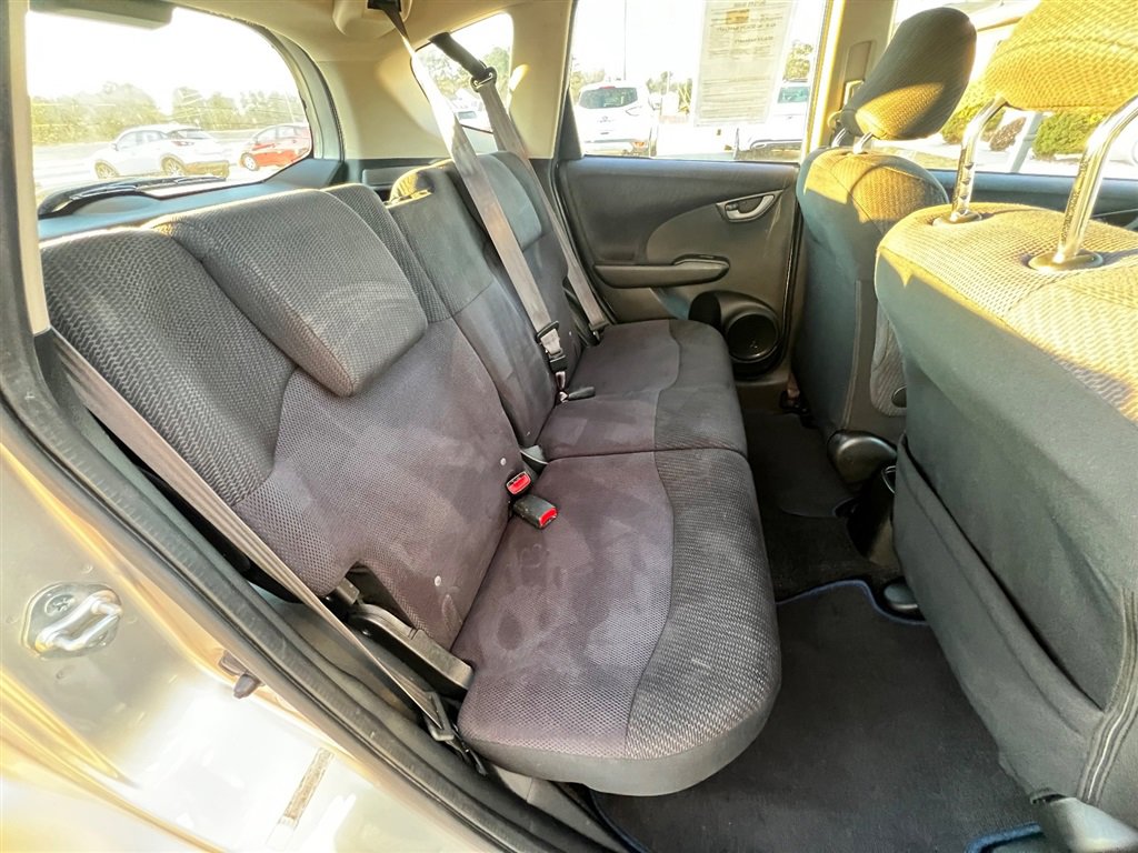 Used 2013 Honda Fit Sport image 16
