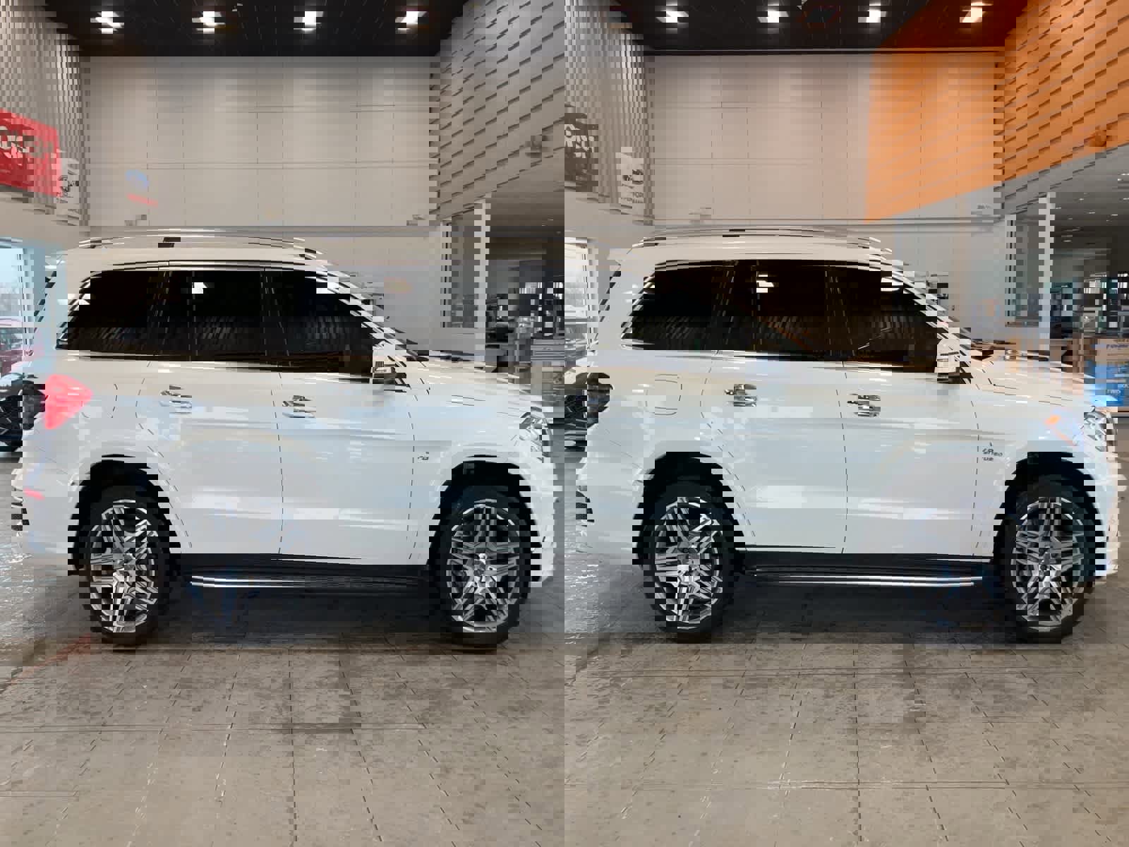 Used 2015 Mercedes-Benz GL 63 AMG 4MATIC image 4