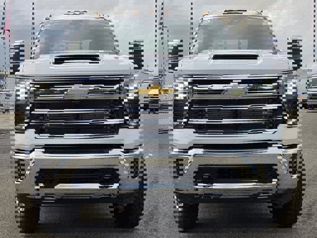 New 2025 Chevrolet Silverado 2500 LTZ w/ LTZ Premium Package image 9