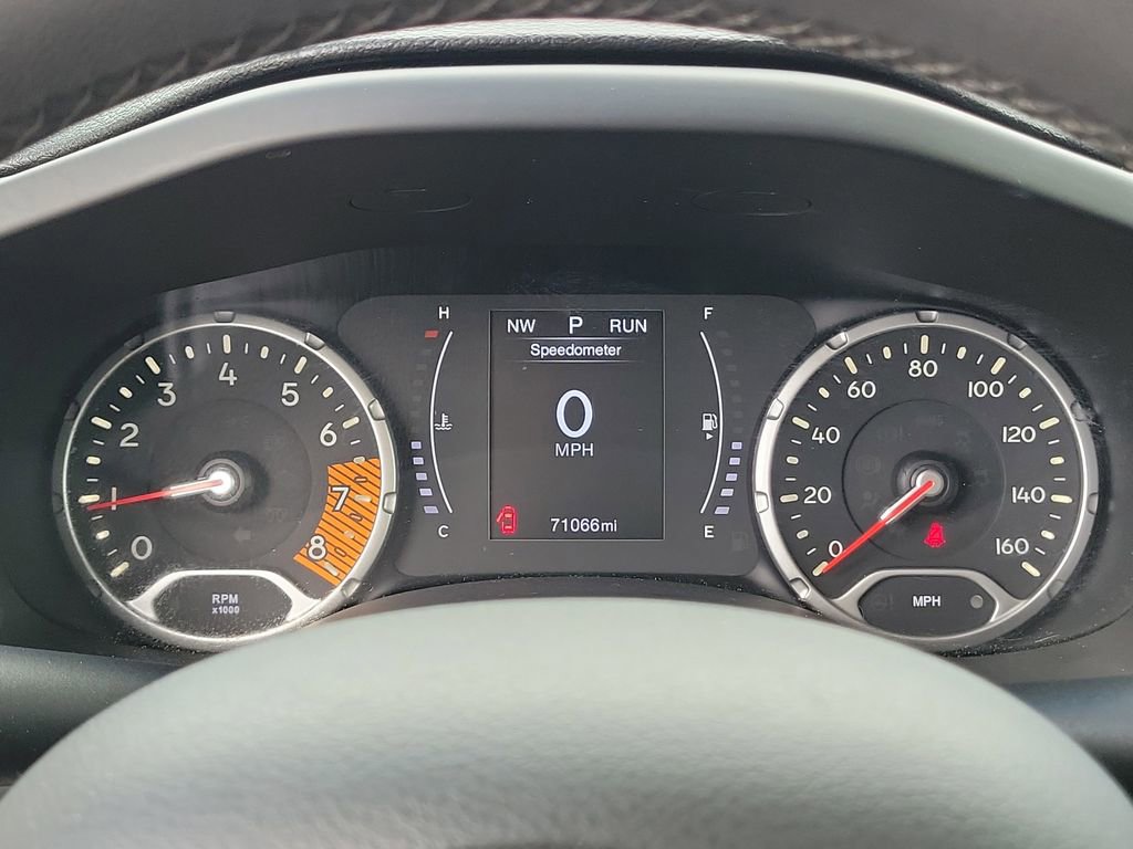 Used 2019 Jeep Renegade Latitude w/ Popular Equipment Group FWD image 22