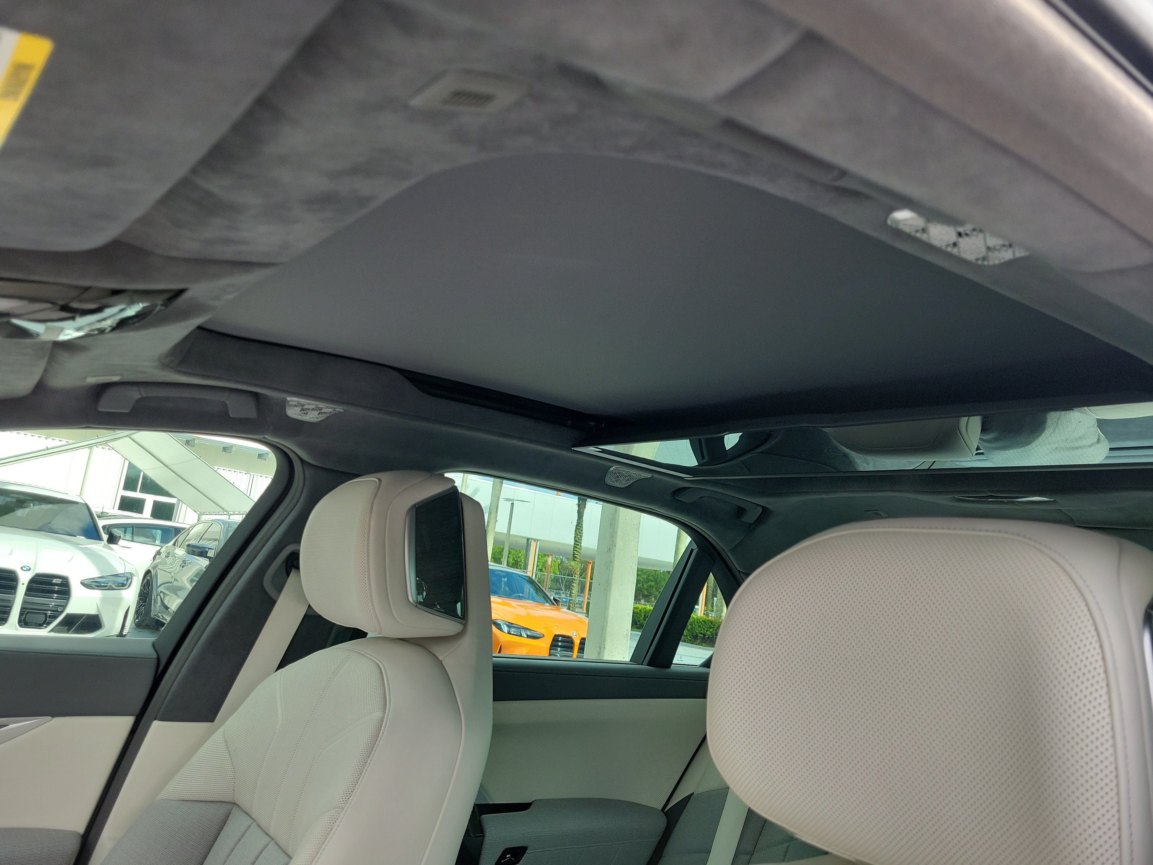 Certified 2024 BMW i7 xDrive60 AWD/4WD image 14