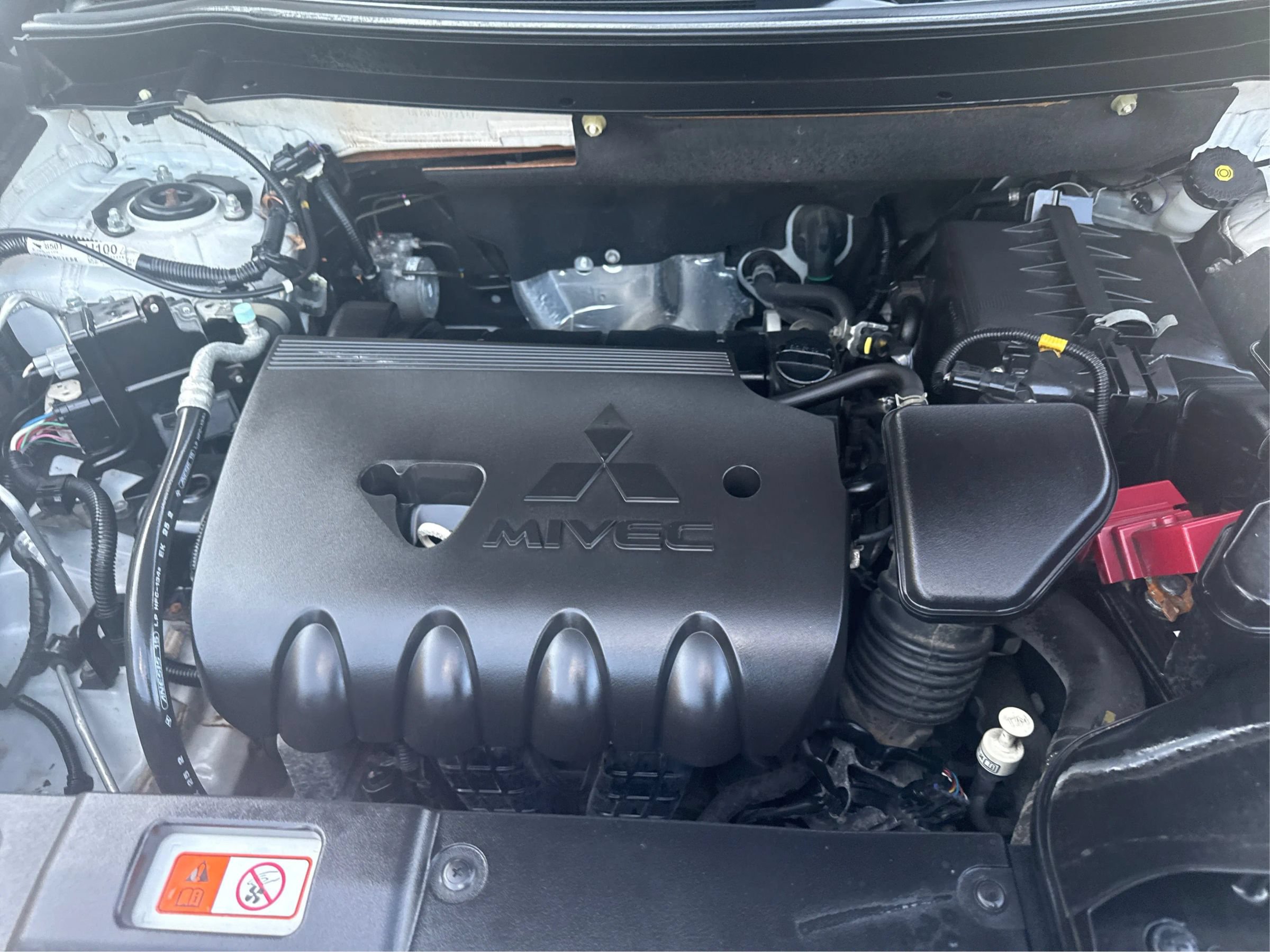 Used 2016 Mitsubishi Outlander SE AWD/4WD image 13