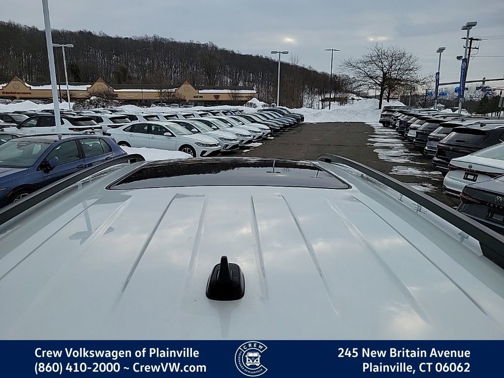 Certified 2023 Volkswagen Atlas SEL R-Line image 30