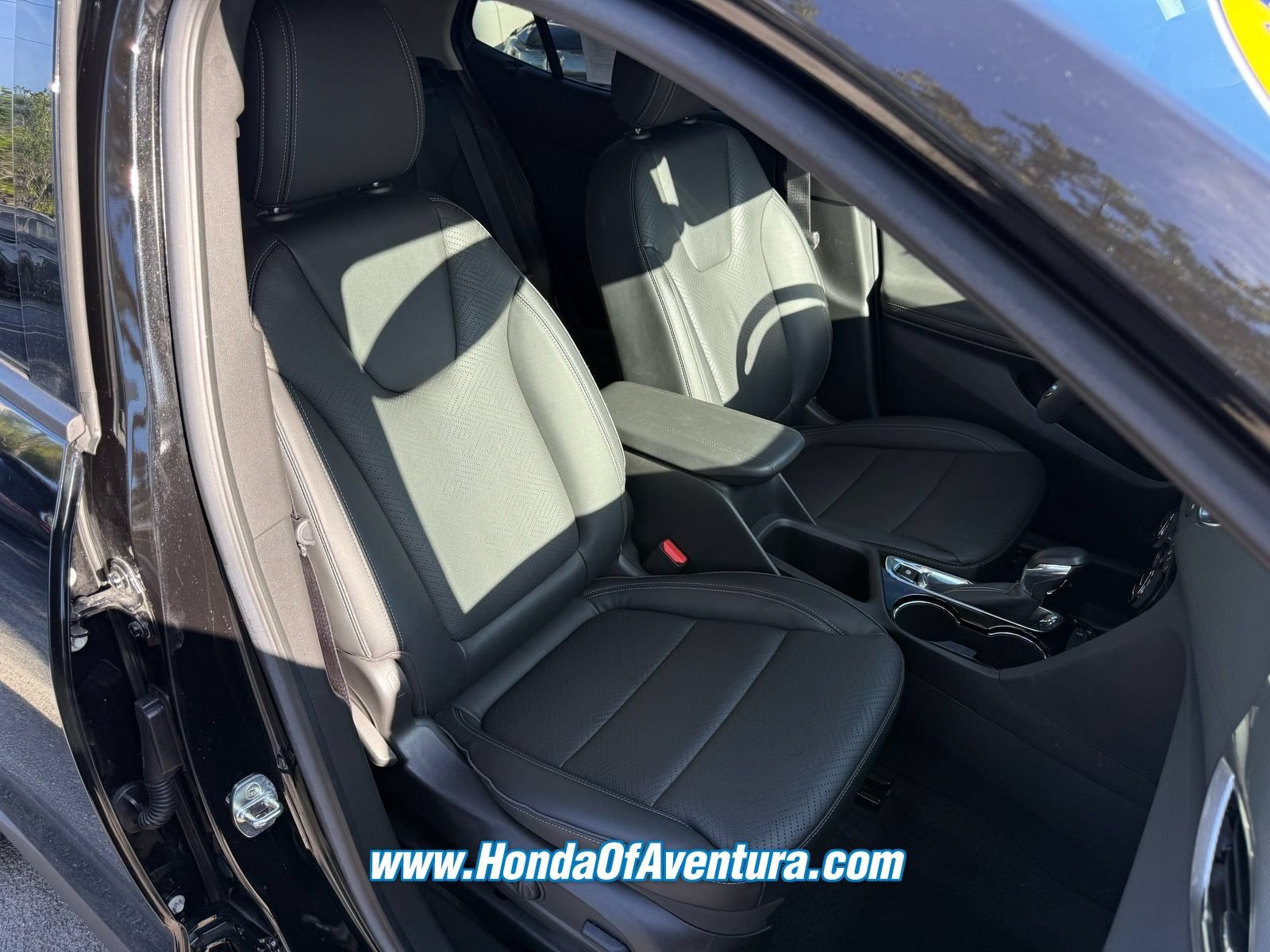Used 2023 Buick Encore GX Essence w/ Experience Buick Package FWD image 7