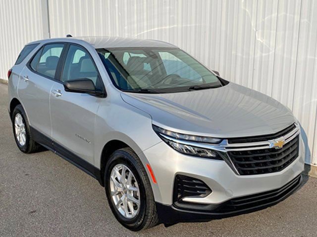 Used 2022 Chevrolet Equinox LS AWD/4WD image 1
