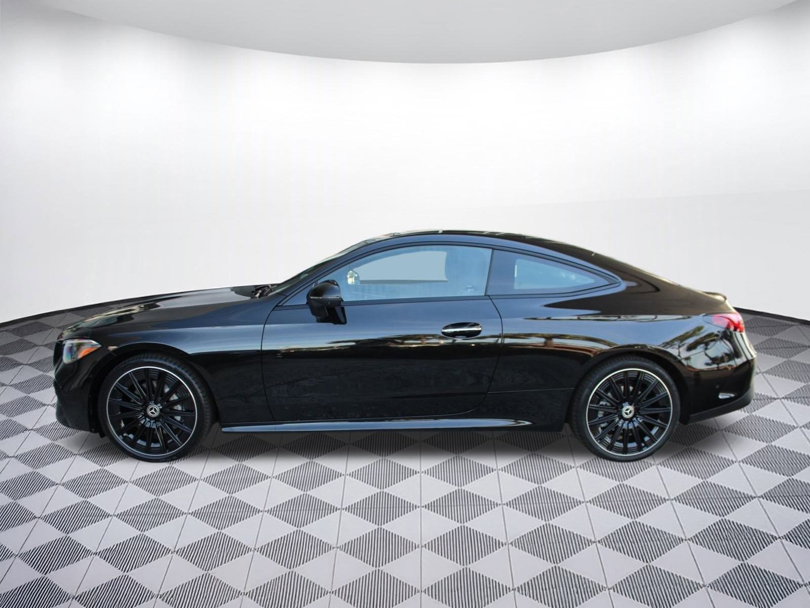 New 2026 Mercedes-Benz CLE 300 4MATIC Coupe image 2