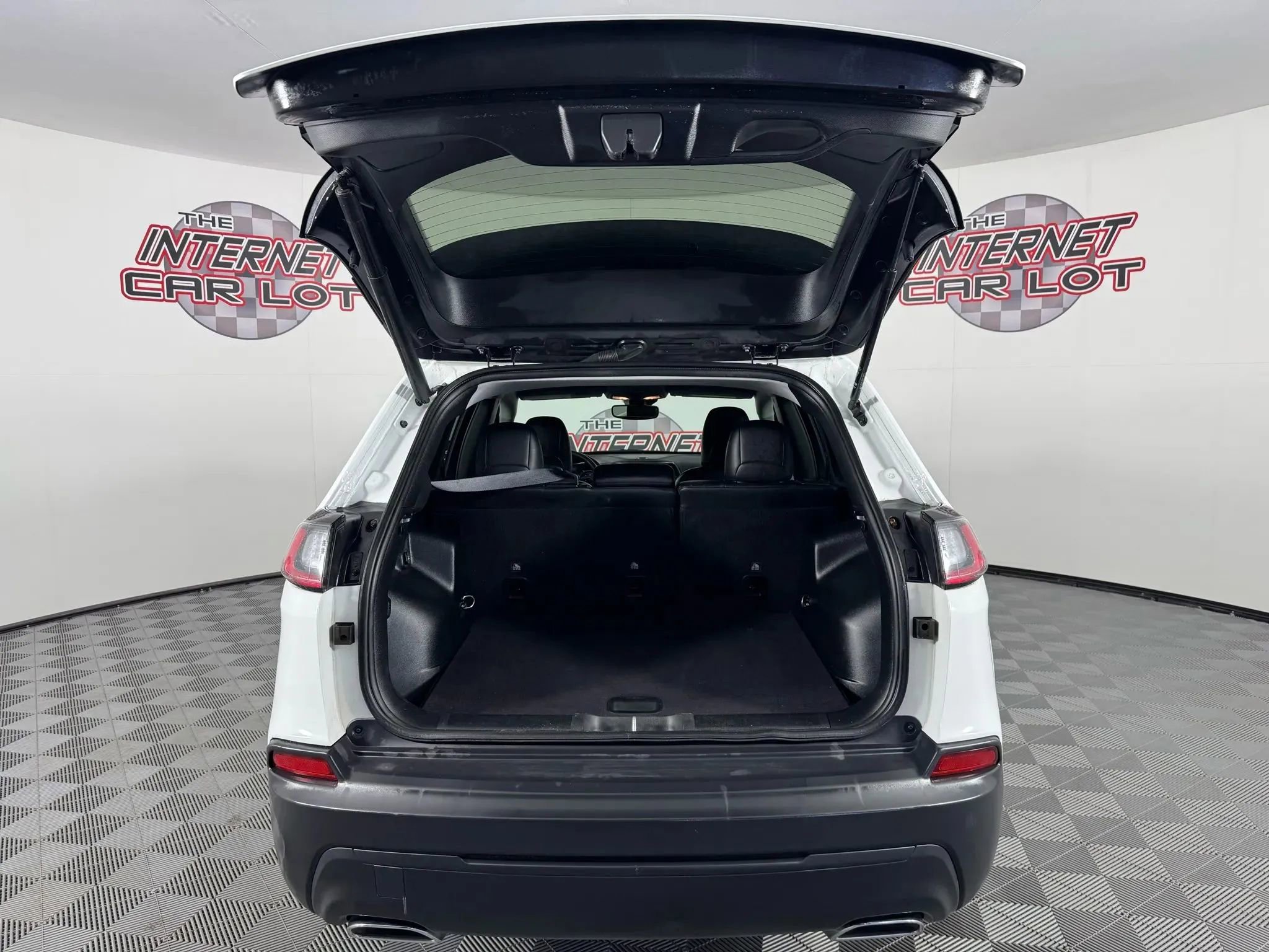 Used 2022 Jeep Cherokee Latitude Lux FWD image 27