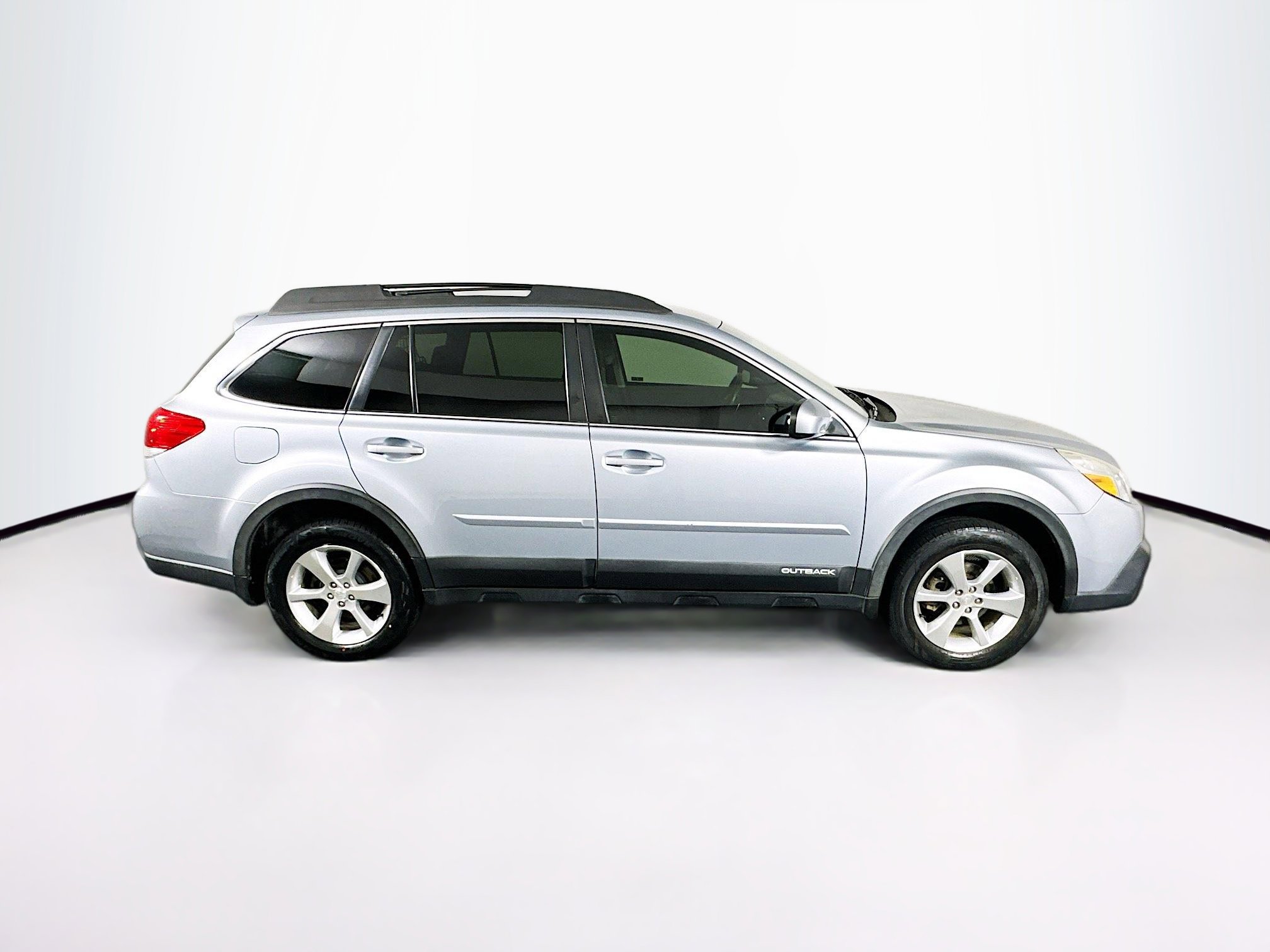 Used 2014 Subaru Outback 2.5i Limited AWD/4WD image 10