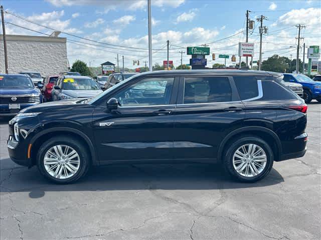 Used 2025 Mitsubishi Outlander ES AWD/4WD image 7