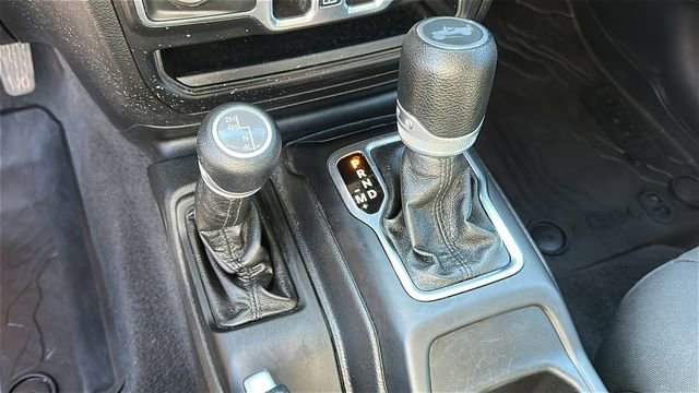 Used 2021 Jeep Wrangler Unlimited Willys image 17