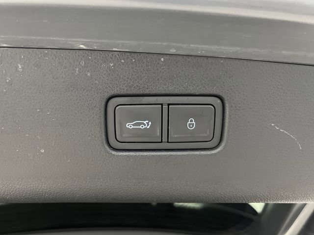 Used 2025 Genesis GV70 3.5T Sport w/ Sport Advanced Package image 17