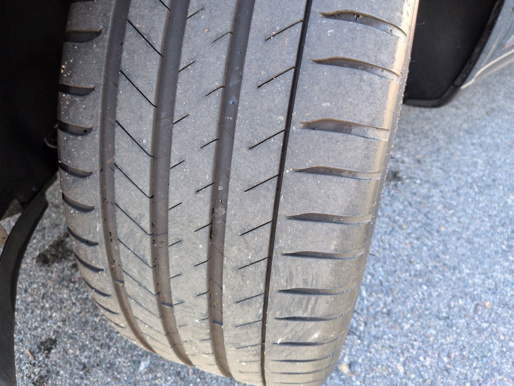 Used 2025 Porsche Macan Turbo image 12