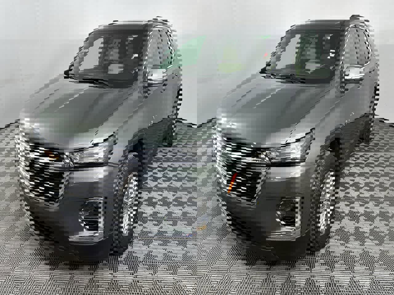 Used 2023 Chevrolet Traverse LT image 8