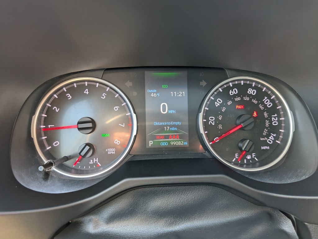 Used 2021 Toyota RAV4 XLE w/ Convenience Package AWD/4WD image 27