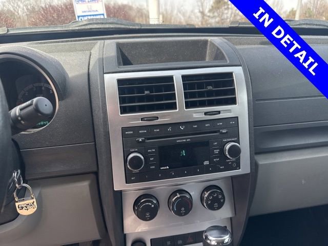 Used 2007 Dodge Nitro SLT image 6