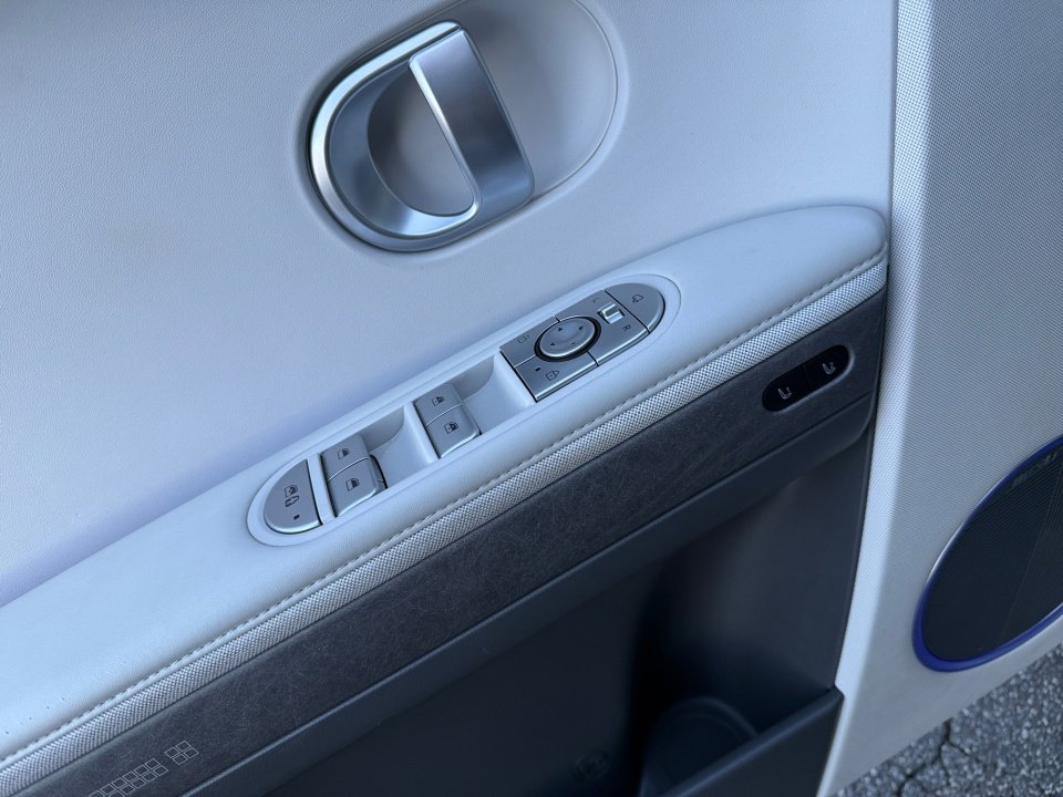 Certified 2024 Hyundai Ioniq 5 Limited image 31