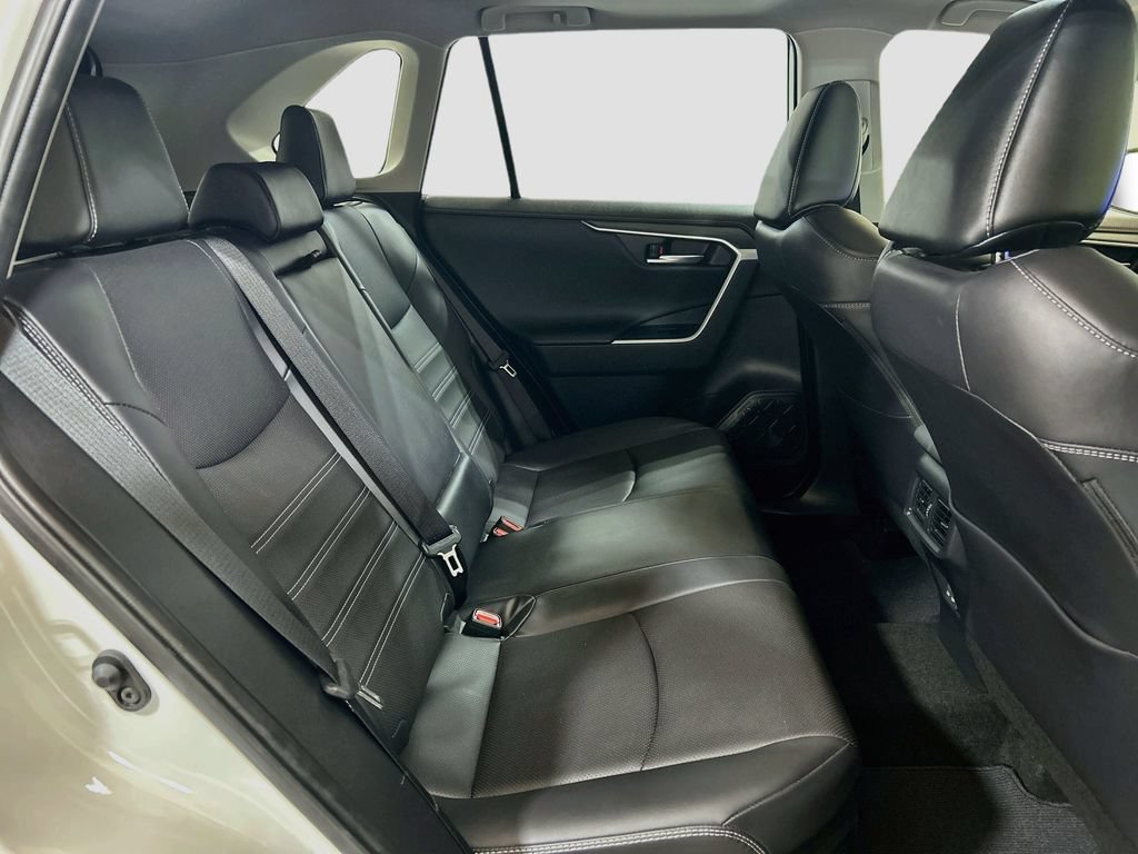 Used 2025 Toyota RAV4 Limited AWD/4WD image 27