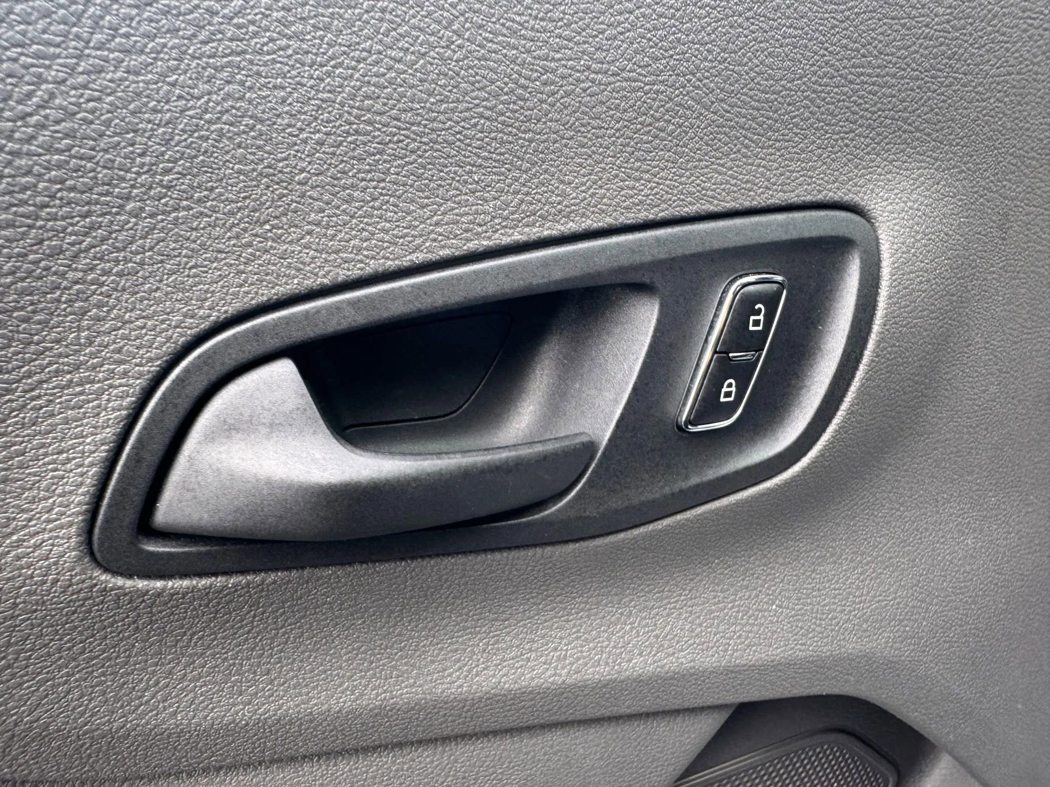 Used 2024 Ford Transit 250 Low Roof w/ Exterior Upgrade Package image 13