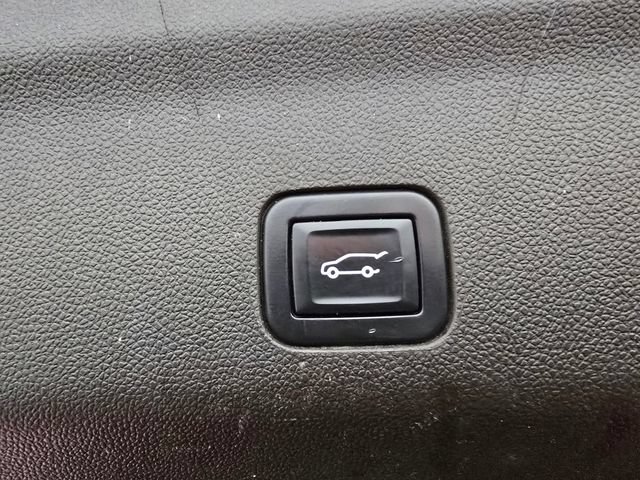 Used 2022 GMC Yukon XL SLT w/ SLT Luxury Package AWD/4WD image 39