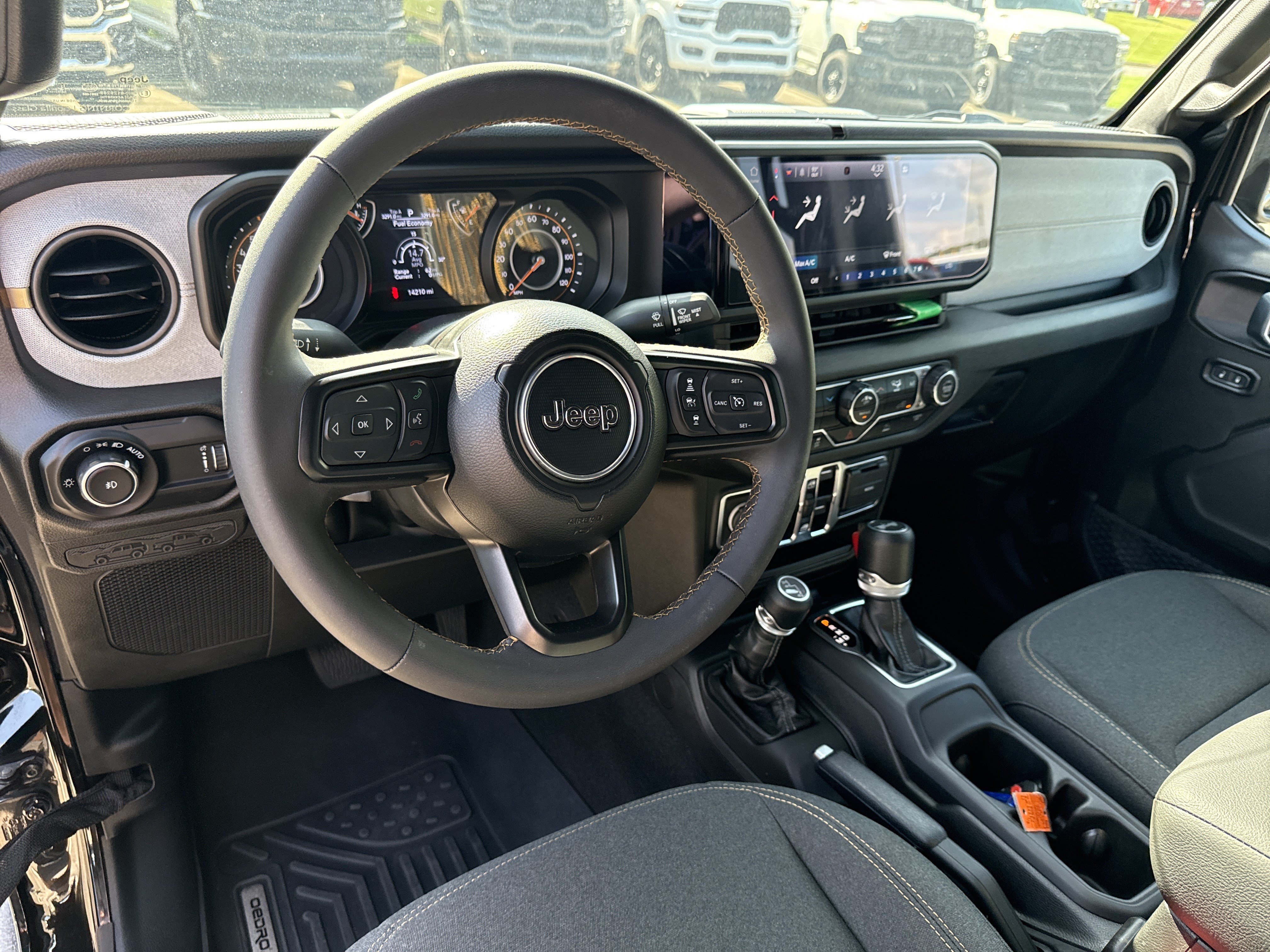 Used 2024 Jeep Wrangler Unlimited Sport AWD/4WD image 21