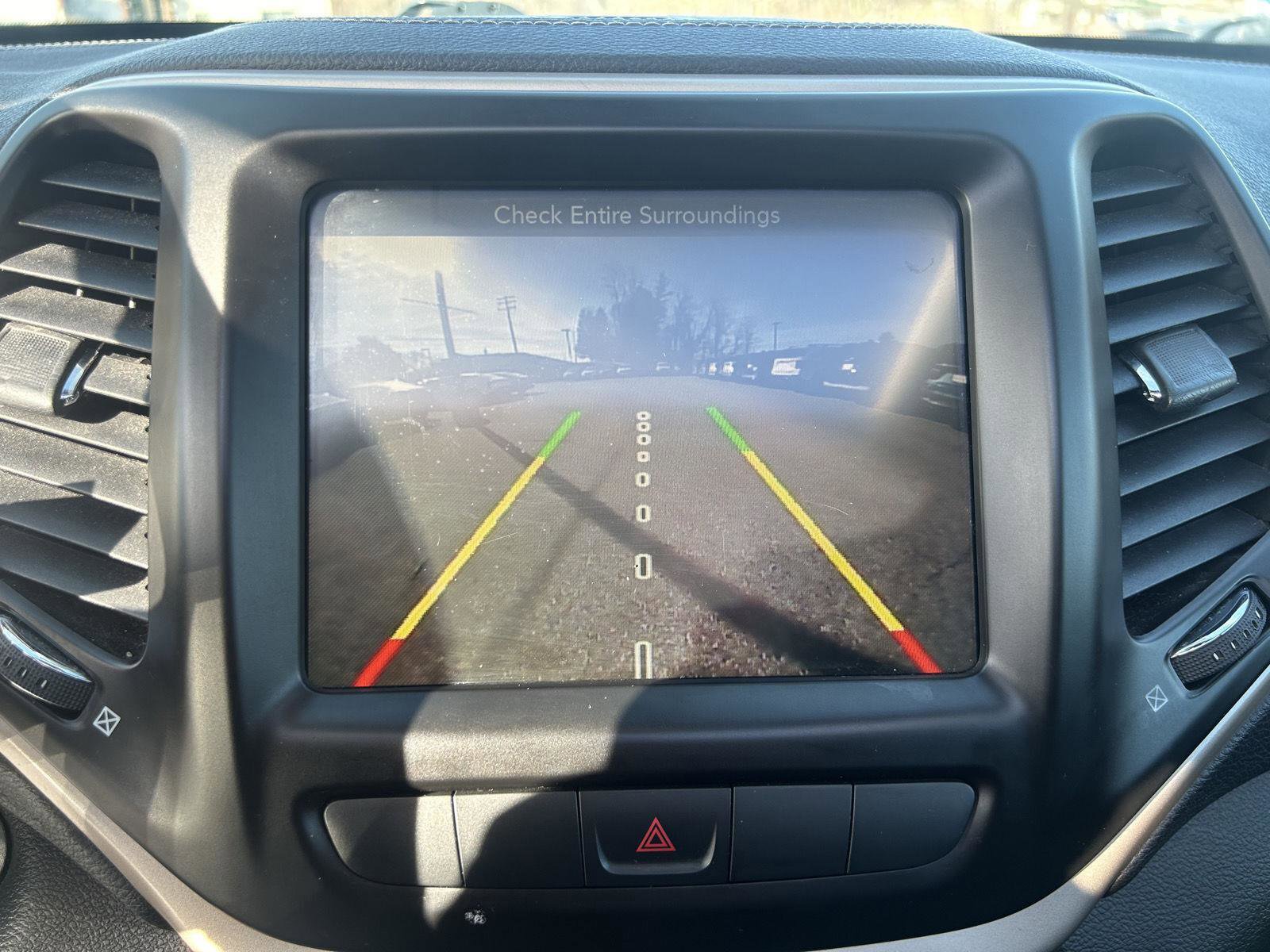 Used 2015 Jeep Cherokee Limited w/ Luxury Group image 23